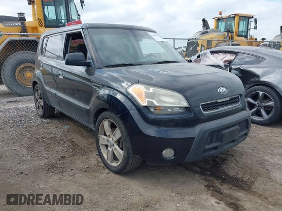 2010 Kia Soul + with VIN KNDJT2A27A7066528, listed as a IAAI auction lot 42064962 with 260,454 mi miles. Bid and sale history available at carsss.com. Image 1.