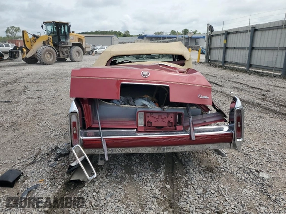 1991 Cadillac Brougham z VIN 1G6DW5474MR703030, wystawiony jako Copart lot #64687894 z przebiegiem 161 866 mil mil oraz Szkoda całkowita • Salvage title. Historia ofert i sprzedaży dostępna na DreamBid. Obrazek 6.