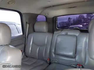 2004 Chevrolet Tahoe LT with VIN 1GNEC13Z24R307482, listed as a IAAI auction lot 41387538 with 322,339 mi miles. Bid and sale history available at carsss.com. Image 8.