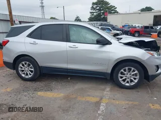 2021 Chevrolet Equinox LS with VIN 3GNAXHEV3MS135238, listed as a IAAI auction lot 40353517 with 109,008 mi miles. Bid and sale history available at carsss.com. Image 13.