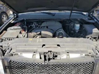 2013 GMC Yukon SLT with VIN 1GKS1CE06DR162852, listed as a Copart auction lot 71586174 with 182,169 mi miles and Salvage Title. Bid and sale history available at carsss.com. Image 12.