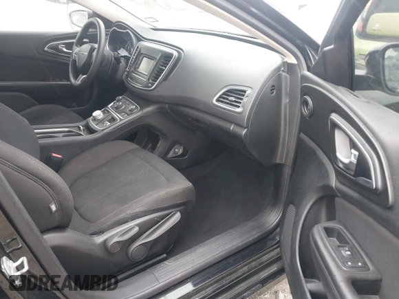 2015 Chrysler 200 Limited z VIN 1C3CCCAB3FN709964, wystawiony jako IAAI lot #41851090 z przebiegiem 146 007 mil mil oraz . Historia ofert i sprzedaży dostępna na DreamBid. Obrazek 5.