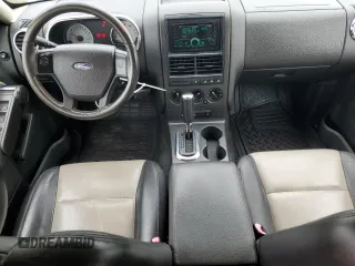 2007 Ford Explorer Sport Trac Limited z VIN 1FMEU53K67UA05013, wystawiony jako Copart lot #58660415 z przebiegiem 180 525 mil mil oraz Czysty tytuł • Clean title. Historia ofert i sprzedaży dostępna na DreamBid. Obrazek 8.
