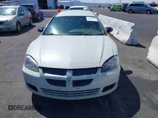 2003 Dodge Stratus SE z VIN 4B3AG42G93E196528, wystawiony jako IAAI lot #41941304 z przebiegiem 191 930 mil mil oraz . Historia ofert i sprzedaży dostępna na DreamBid. Obrazek 6.