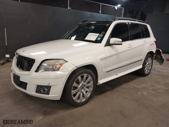 2010 Mercedes-Benz GLK-Class GLK 350 with VIN WDCGG8HB4AF497870, listed as a IAAI auction lot 41797638 with 120,961 mi miles. Bid and sale history available at carsss.com. Image 19.
