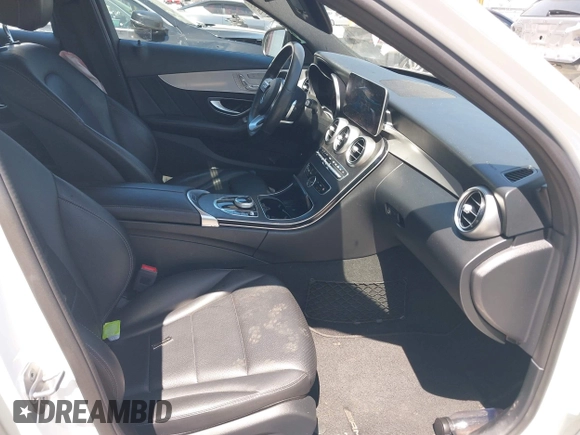 2019 Mercedes-Benz C 300 with VIN 55SWF8DBXKU313935, listed as a IAAI auction lot 42023753 with 120,777 mi miles and . Bid and sale history available at DreamBid. Image 5.