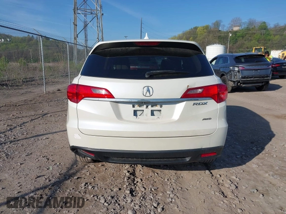 2015 Acura RDX Tech Pkg with VIN 5J8TB4H55FL015973, listed as a IAAI auction lot 42075177 with 134,011 mi miles. Bid and sale history available at carsss.com. Image 17.