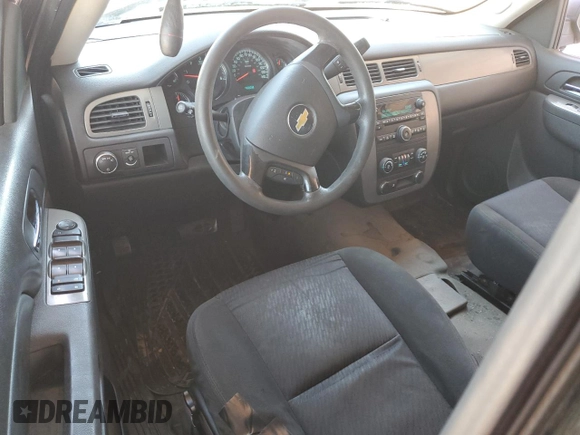2011 Chevrolet Tahoe Commercial с VIN 1GNLC2E09BR207632, выставлен на аукционе Copart как лот 54716815 с пробегом 92 836 миль миль и Списание • Salvage title. История ставок и продаж доступна на DreamBid. Изображение 8.
