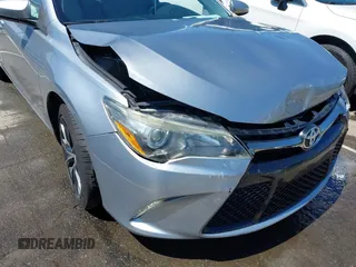 2017 Toyota Camry XLE z VIN 4T1BF1FK6HU411103, wystawiony jako IAAI lot #42233170 z przebiegiem 125 740 mil mil oraz . Historia ofert i sprzedaży dostępna na DreamBid. Obrazek 6.