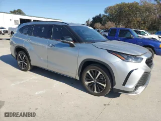 2022 Toyota Highlander XSE with VIN 5TDLZRAH7NS143334, listed as a Copart auction lot 82878584 with 20,822 mi miles and Clean Title. Bid and sale history available at carsss.com. Image 4.