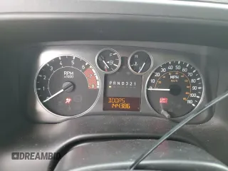 2006 Hummer H3 with VIN 5GTDN136968113134, listed as a Copart auction lot 81031014 with 144,386 mi miles and Salvage Title. Bid and sale history available at carsss.com. Image 9.