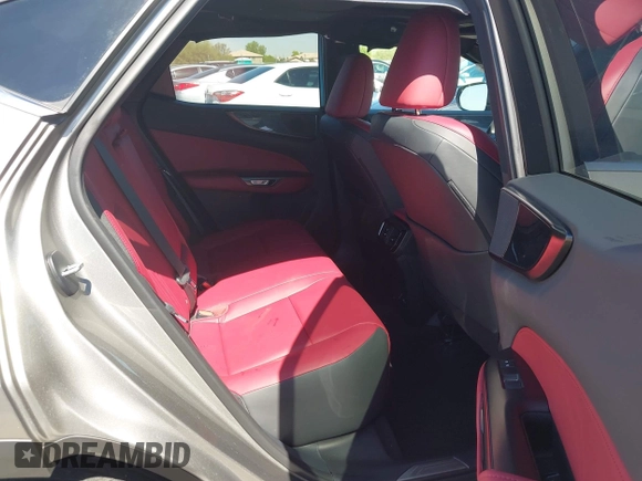 2024 Lexus NX 350 Premium z VIN 2T2GGCEZ3RC049310, wystawiony jako IAAI lot #42551581 z przebiegiem 12 938 mil mil oraz . Historia ofert i sprzedaży dostępna na DreamBid. Obrazek 8.