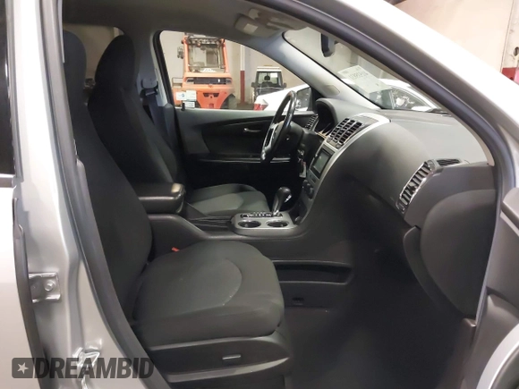 2011 GMC Acadia SLE with VIN 1GKKVPEDXBJ170057, listed as a IAAI auction lot 41535831 with 113,574 mi miles. Bid and sale history available at carsss.com. Image 5.