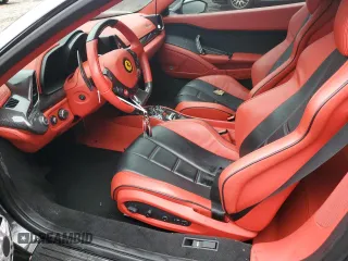 2012 Ferrari 458 Italia z VIN ZFF68NHA1C0189096, wystawiony jako Copart lot #85105234 z przebiegiem 13 473 mil mil oraz Szkody całkowita. Historia ofert i sprzedaży dostępna na DreamBid. Obrazek 7.