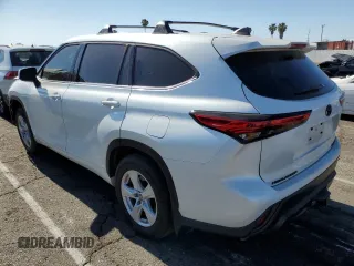 2022 Toyota Highlander LE with VIN 5TDBZRBHXNS204542, listed as a Copart auction lot 56551225 with 71,135 mi miles and Salvage title. Bid and sale history available at DreamBid. Image 2.