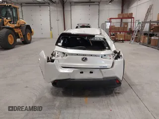 2021 Lexus UX 250h z VIN JTHP9JBHXM2041595, wystawiony jako IAAI lot #41046223 z przebiegiem 27 773 mil mil oraz . Historia ofert i sprzedaży dostępna na DreamBid. Obrazek 17.