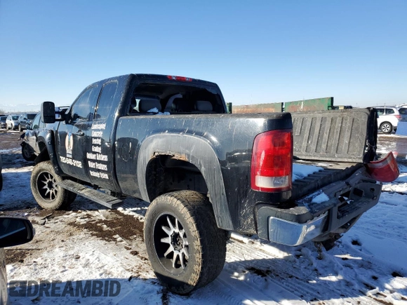 2007 GMC Sierra 2500HD SLT z VIN 1GTHK29647E522613, wystawiony jako Copart lot #42806305 z przebiegiem 253 385 mil mil oraz Szkoda całkowita • Salvage title. Historia ofert i sprzedaży dostępna na DreamBid. Obrazek 2.