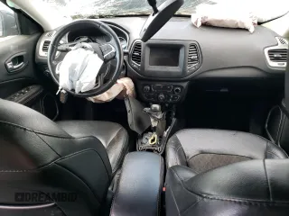 2020 Jeep Compass Latitude с VIN 3C4NJDBB7LT135136, выставлен на аукционе Copart как лот 55781885 с пробегом 54 830 миль миль и Списание • Salvage title. История ставок и продаж доступна на DreamBid. Изображение 8.