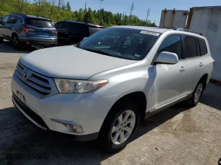 2011 Toyota Highlander with VIN 5TDBK3EH1BS044964, listed as a Copart auction lot 51984564 with 157,415 mi miles and Clean Title. Bid and sale history available at carsss.com. Image 1.