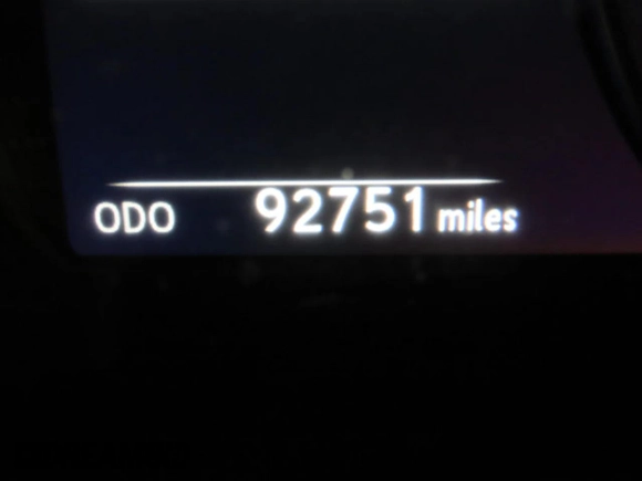 2019 Lexus UX 200 z VIN JTHY3JBH4K2014363, wystawiony jako Copart lot #48990525 z przebiegiem 92 751 mil mil oraz Szkoda całkowita • Salvage title. Historia ofert i sprzedaży dostępna na DreamBid. Obrazek 8.