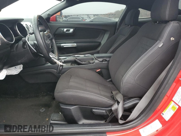 2018 Ford Mustang EcoBoost z VIN 1FA6P8TH7J5160800, wystawiony jako Copart lot #84104374 z przebiegiem 41 983 mil mil oraz Nie do naprawy • Non repairable. Historia ofert i sprzedaży dostępna na DreamBid. Obrazek 7.