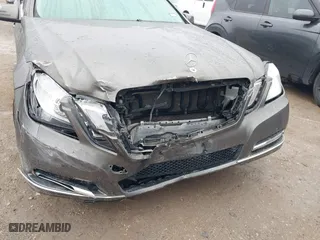 2013 Mercedes-Benz E-Class E 350 Luxury with VIN WDDHF5KB0DA727576, listed as a IAAI auction lot 41546228 with 164,599 mi miles. Bid and sale history available at carsss.com. Image 6.