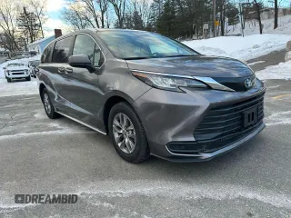 2023 Toyota Sienna LE with VIN 5TDKRKEC9PS151326, listed as a Copart auction lot 46656695 with 28,321 mi miles and Non Repairable. Bid and sale history available at carsss.com. Image 4.