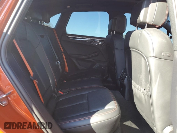 2024 Porsche Macan S с VIN WP1AG2A59RLB36143, выставлен на аукционе Copart как лот 49980065 с пробегом 10 201 миль миль и Списание • Salvage title. История ставок и продаж доступна на DreamBid. Изображение 11.