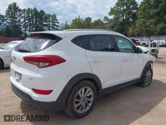 2016 Hyundai Tucson SE z VIN KM8J3CA43GU092864, wystawiony jako IAAI lot #40366787 z przebiegiem 126 462 mil mil oraz . Historia ofert i sprzedaży dostępna na DreamBid. Obrazek 4.