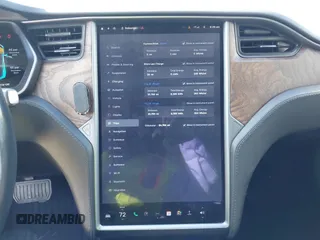 2018 Tesla Model S 75D with VIN 5YJSA1E29JF263418, listed as a IAAI auction lot 41682037 with 84,764 mi miles and . Bid and sale history available at DreamBid. Image 18.