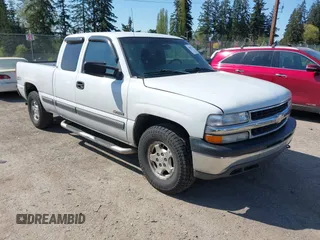 2002 Chevrolet Silverado 1500 LS with VIN 1GCEK19T92E245890, listed as a IAAI auction lot 42097307 with 221,442 mi miles. Bid and sale history available at carsss.com. Image 1.