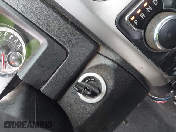 2017 Ram 1500 SLT z VIN 1C6RR7GG9HS736595, wystawiony jako IAAI lot #42230792 z przebiegiem 132 627 mil mil oraz . Historia ofert i sprzedaży dostępna na DreamBid. Obrazek 11.