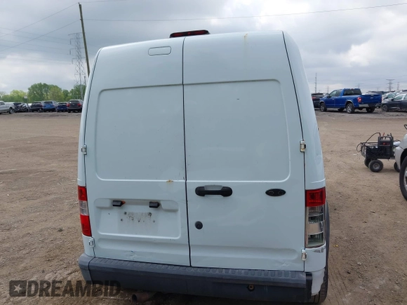 2010 Ford Transit Connect XL z VIN NM0LS7AN1AT017316, wystawiony jako IAAI lot #42182205 z przebiegiem 142 000 mil mil oraz . Historia ofert i sprzedaży dostępna na DreamBid. Obrazek 14.