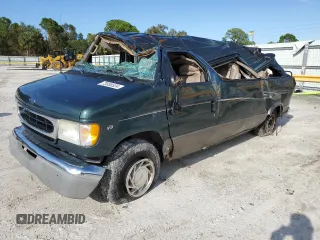2001 Ford Econoline Passenger XL with VIN 1FMRE11L71HB18908, listed as a Copart auction lot 73958524 with 218,622 mi miles and Salvage Title. Bid and sale history available at carsss.com. Image 1.