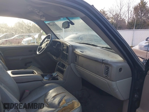 2004 GMC Yukon XL SLT with VIN 3GKEC16Z44G118941, listed as a IAAI auction lot 41541465 with 362,190 mi miles. Bid and sale history available at carsss.com. Image 5.