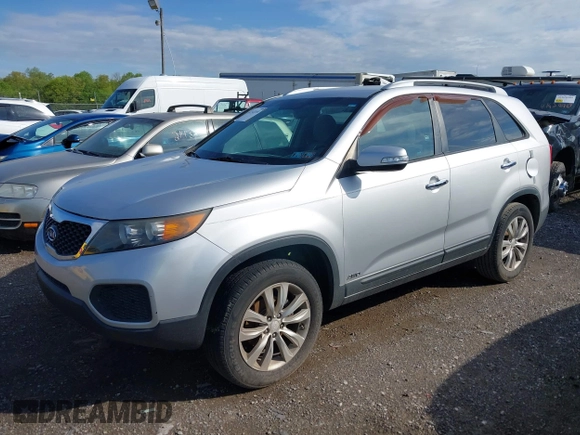 2011 Kia Sorento LX with VIN 5XYKTDA24BG079158, listed as a IAAI auction lot 42142191 with 191,687 mi miles. Bid and sale history available at carsss.com. Image 20.