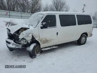 2014 Ford Econoline Passenger XL with VIN 1FBNE3BL3EDA82620, listed as a Copart auction lot 88698075 with 243,202 mi miles and Clean Title. Bid and sale history available at carsss.com. Image 1.