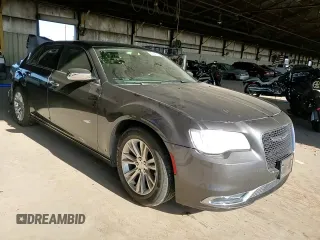 2016 Chrysler 300 C z VIN 2C3CCAEGXGH324731, wystawiony jako Copart lot #56999255 z przebiegiem 65 553 mil mil oraz Szkoda całkowita • Salvage title. Historia ofert i sprzedaży dostępna na DreamBid. Obrazek 13.