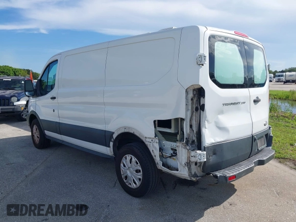 2017 Ford Transit z VIN 1FTYR1ZM6HKA75130, wystawiony jako IAAI lot #42691367 z przebiegiem 112 758 mil mil oraz . Historia ofert i sprzedaży dostępna na DreamBid. Obrazek 3.