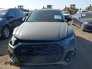 2023 Audi SQ5 Premium Plus z VIN WA1B4AFY4P2035195, wystawiony jako IAAI lot #42004734 z przebiegiem 10 353 mil mil oraz . Historia ofert i sprzedaży dostępna na DreamBid. Obrazek 12.