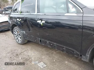 2019 Audi Q7 Premium Plus с VIN WA1LHAF77KD038525, выставлен на аукционе IAAI как лот 41736141 с пробегом 38 928 миль миль и . История ставок и продаж доступна на DreamBid. Изображение 20.