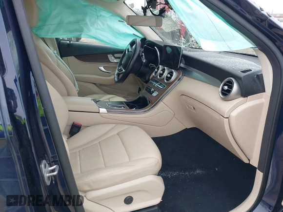 2021 Mercedes-Benz GLC 300 z VIN W1N0G8EB4MF953133, wystawiony jako IAAI lot #42031927 z przebiegiem 36 446 mil mil oraz . Historia ofert i sprzedaży dostępna na DreamBid. Obrazek 5.