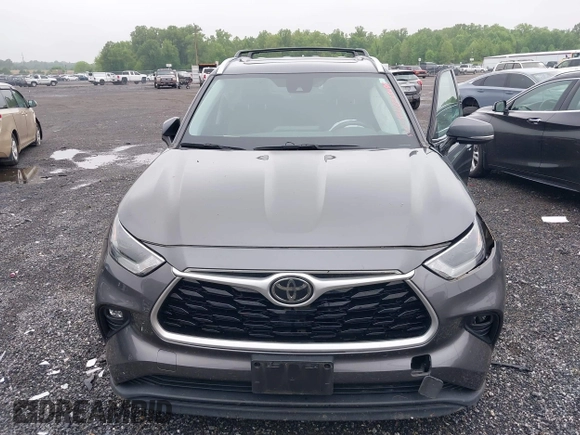 2021 Toyota Highlander XLE with VIN 5TDGZRBH3MS077976, listed as a IAAI auction lot 42265085 with 60,828 mi miles and . Bid and sale history available at DreamBid. Image 12.
