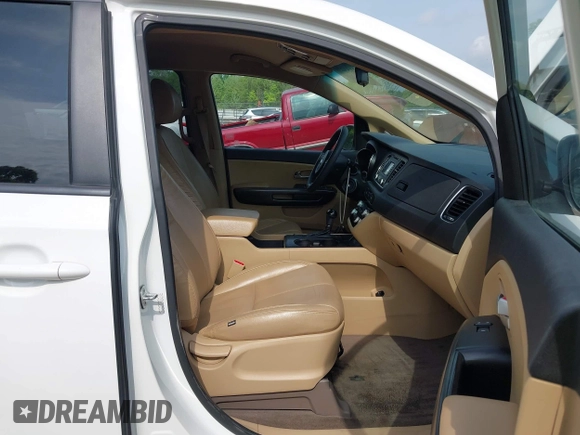 2016 Kia Sedona LX with VIN KNDMB5C11G6204116, listed as a IAAI auction lot 42153230 with 194,553 mi miles. Bid and sale history available at carsss.com. Image 5.