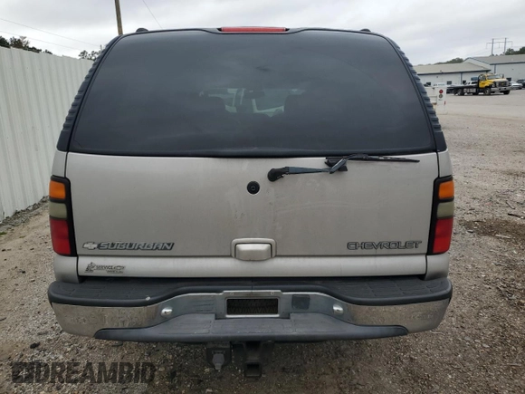 2004 Chevrolet Suburban LT with VIN 1GNEC16Z64J135810, listed as a Copart auction lot 84643984 with 243,355 mi miles and Salvage Title. Bid and sale history available at carsss.com. Image 6.