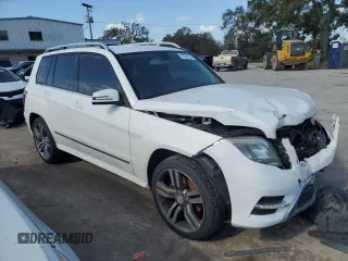 2013 Mercedes-Benz GLK 350 with VIN WDCGG8JB8DG053111, listed as a Copart auction lot 77321214 with 135,505 mi miles and Clean Title. Bid and sale history available at DreamBid. Image 4.