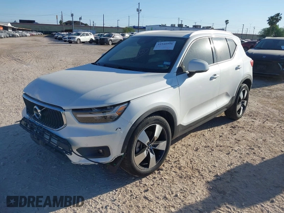 2021 Volvo XC40 Momentum with VIN YV4162UK5M2423299, listed as a IAAI auction lot 41940996 with 50,304 mi miles and . Bid and sale history available at DreamBid. Image 16.
