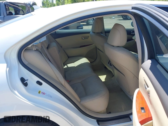 2008 Lexus ES 350 with VIN JTHBJ46G882270626, listed as a IAAI auction lot 42038634 with 175,709 mi miles. Bid and sale history available at carsss.com. Image 8.