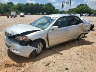 2004 Toyota Camry LE z VIN 4T1BE32K84U871457, wystawiony jako Copart lot #56107435 z przebiegiem 146 813 mil mil oraz Szkoda całkowita • Salvage title. Historia ofert i sprzedaży dostępna na DreamBid. Obrazek 1.