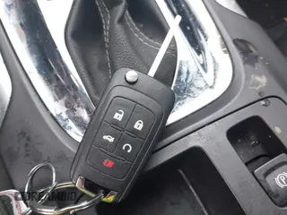 2013 Buick Regal Turbo Premium 1 z VIN 2G4GS5EV2D9250308, wystawiony jako IAAI lot #41667017 z przebiegiem 68 243 mil mil oraz . Historia ofert i sprzedaży dostępna na DreamBid. Obrazek 11.